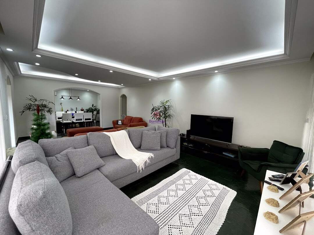 Casa para aluguel no Parque do Colégio: 