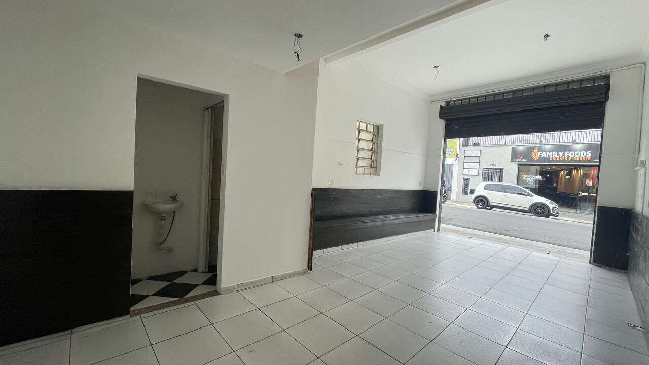 Salão para aluguel no Vila Vianelo: 