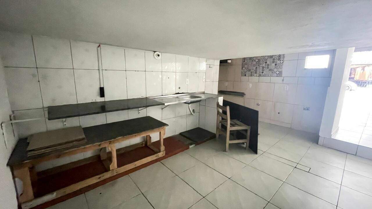 Salão para aluguel no Vila Vianelo: 