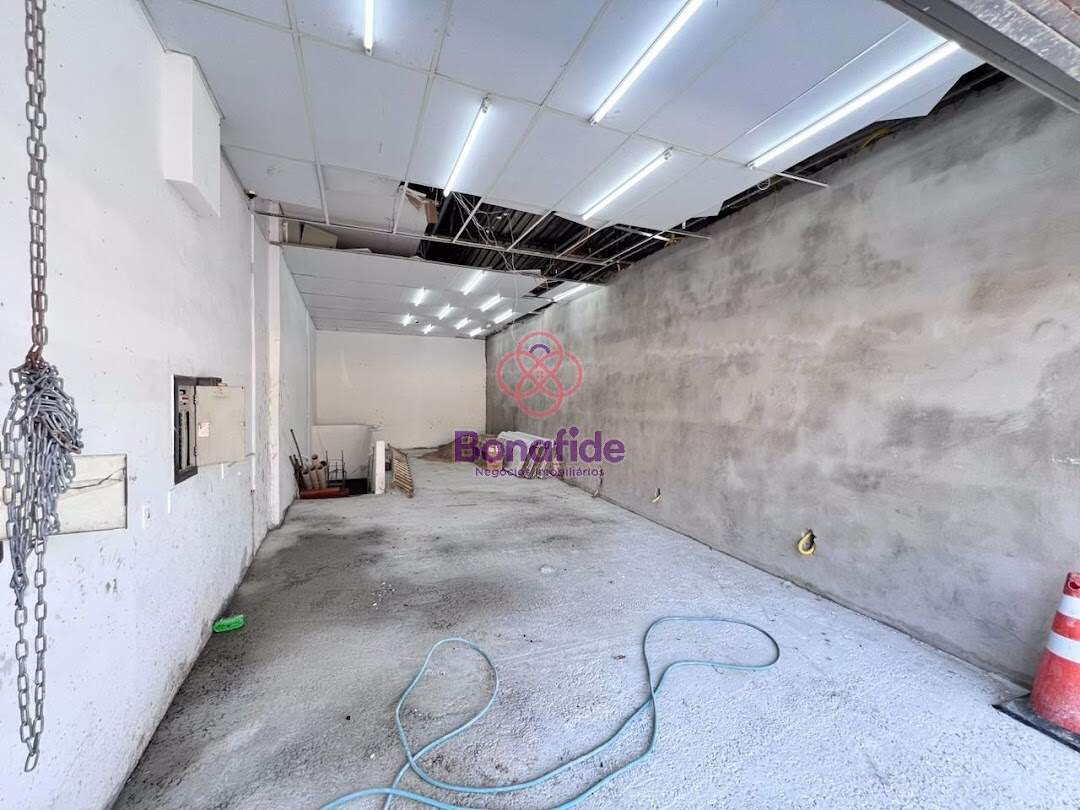 Salão para aluguel no Vila Tavares: 