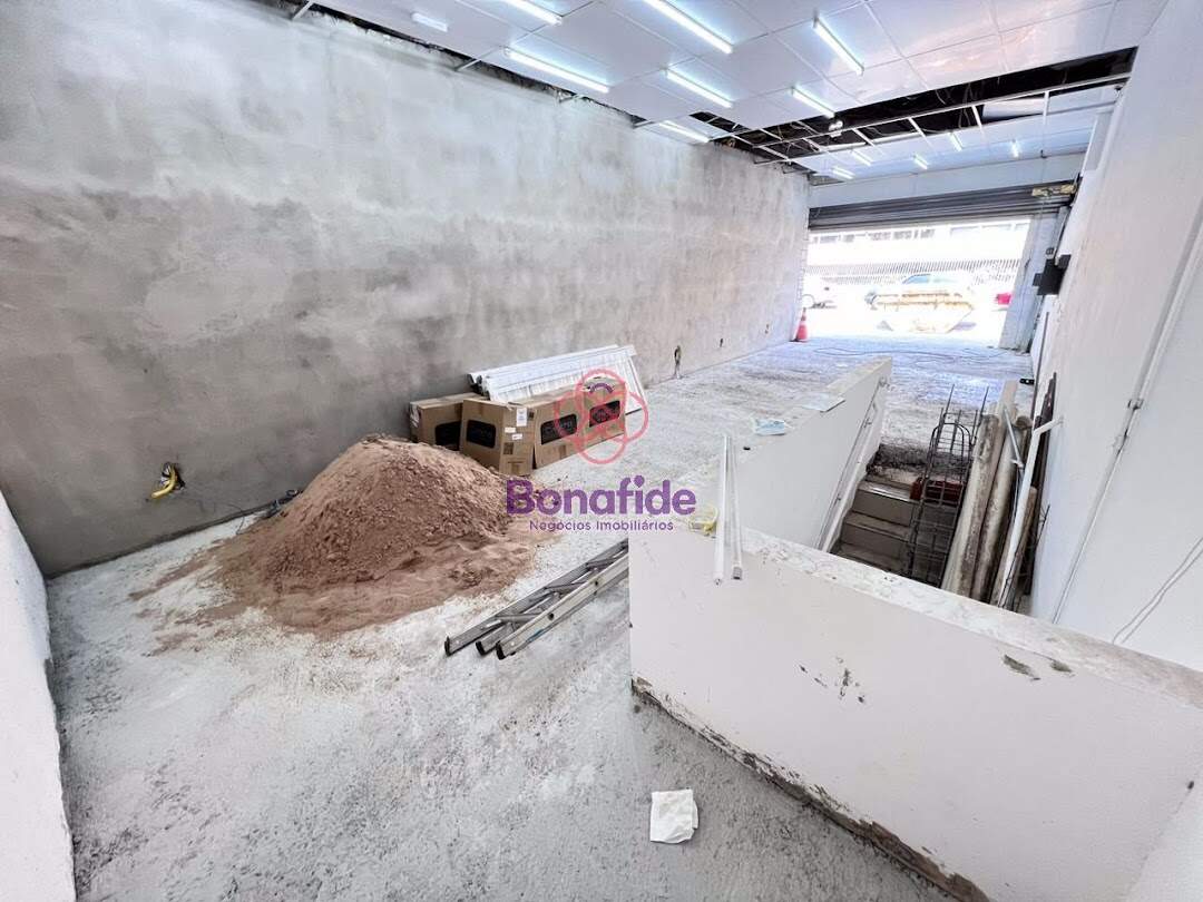 Salão para aluguel no Vila Tavares: 