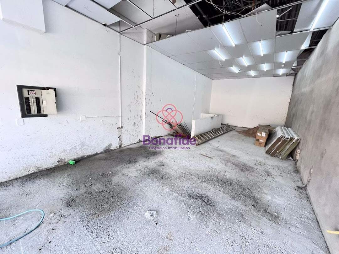 Salão para aluguel no Vila Tavares: 