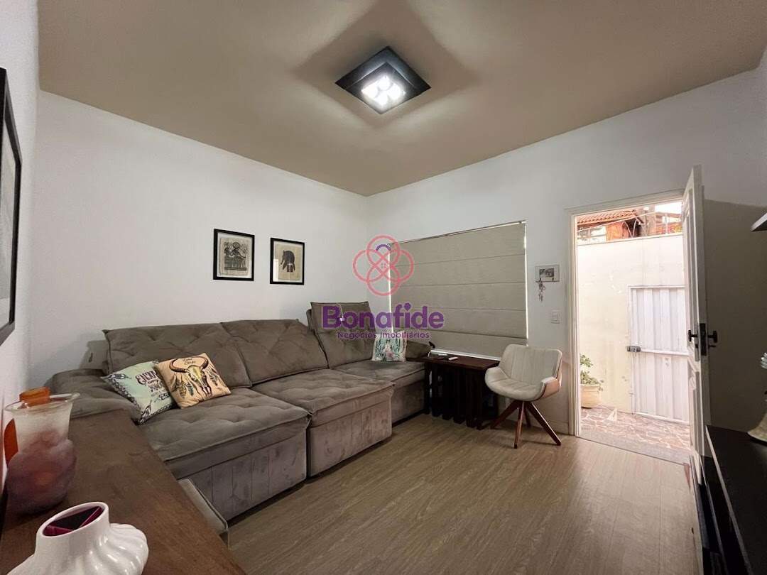 Casa para aluguel no Anhangabaú: 