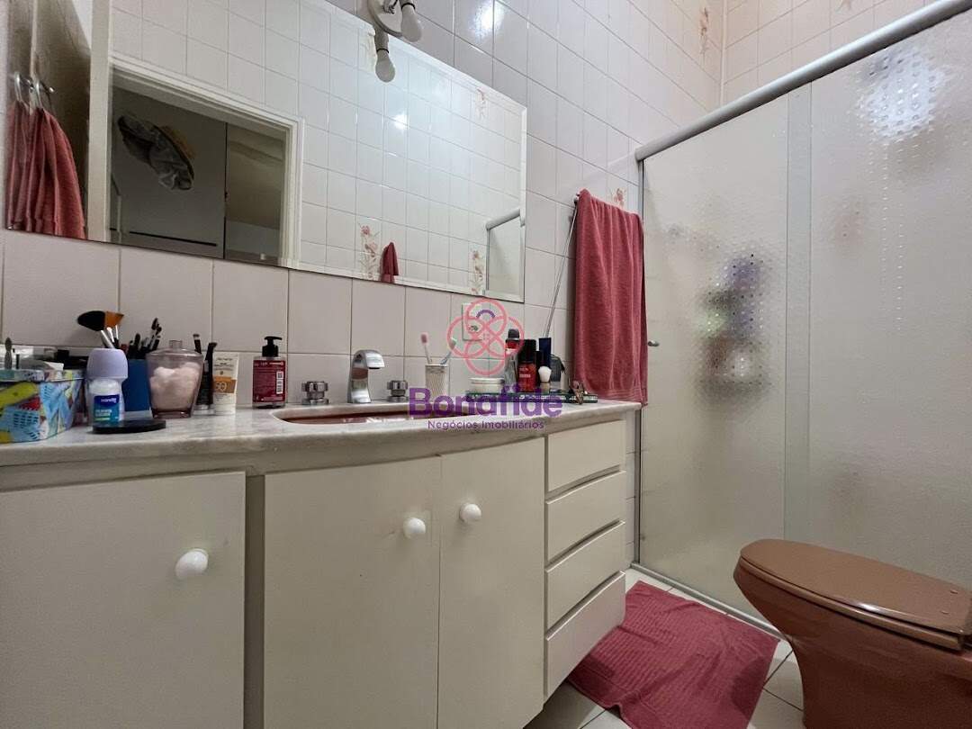 Casa para aluguel no Anhangabaú: 