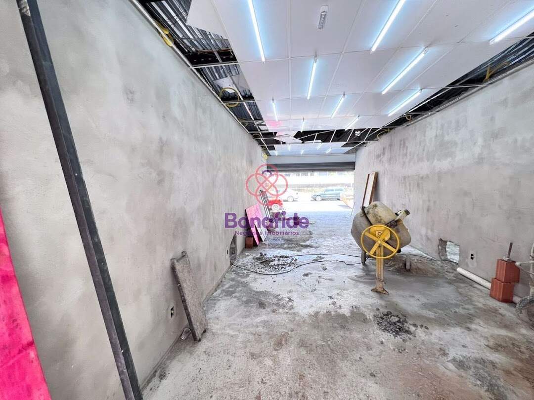 Salão para aluguel no Vila Tavares: 