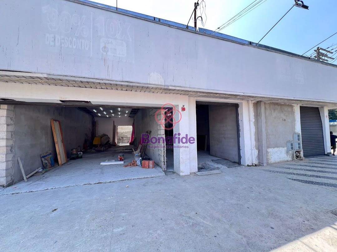 Salão para aluguel no Vila Tavares: 