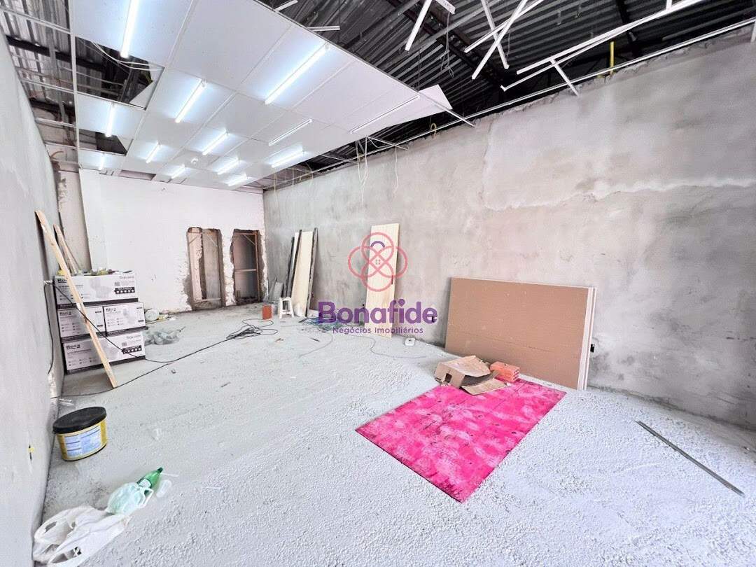 Salão para aluguel no Vila Tavares: 