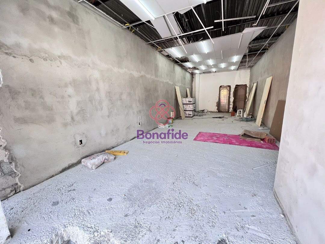 Salão para aluguel no Vila Tavares: 