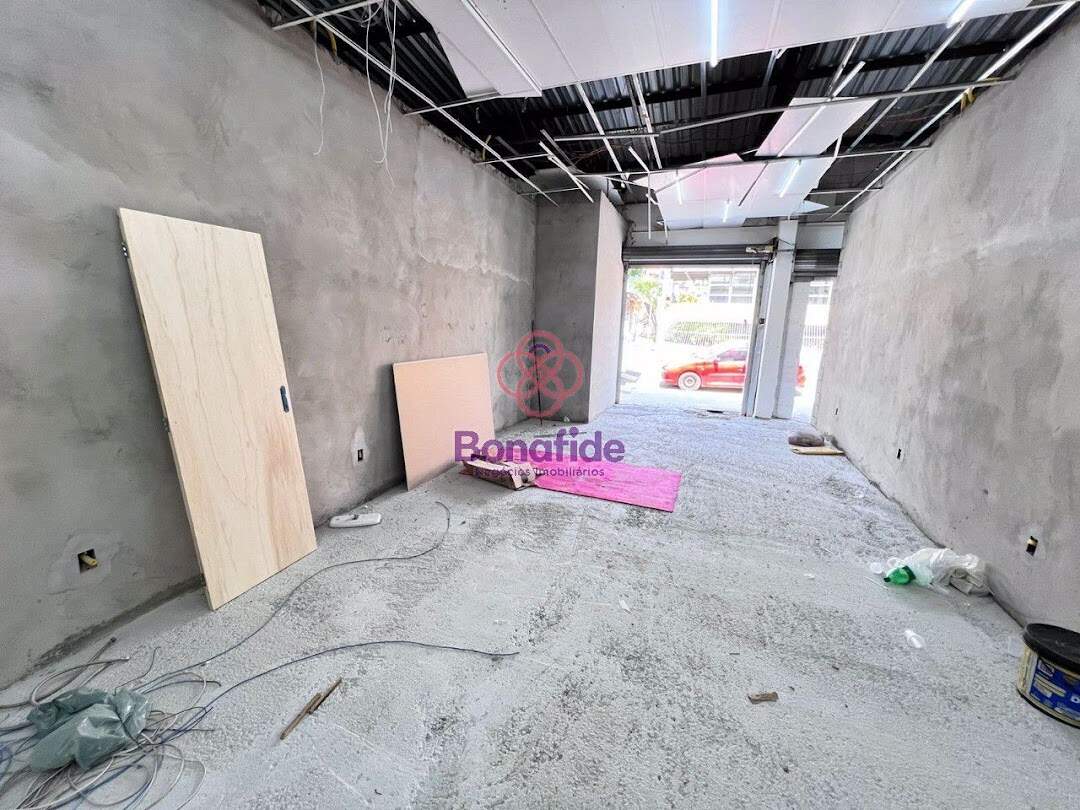 Salão para aluguel no Vila Tavares: 