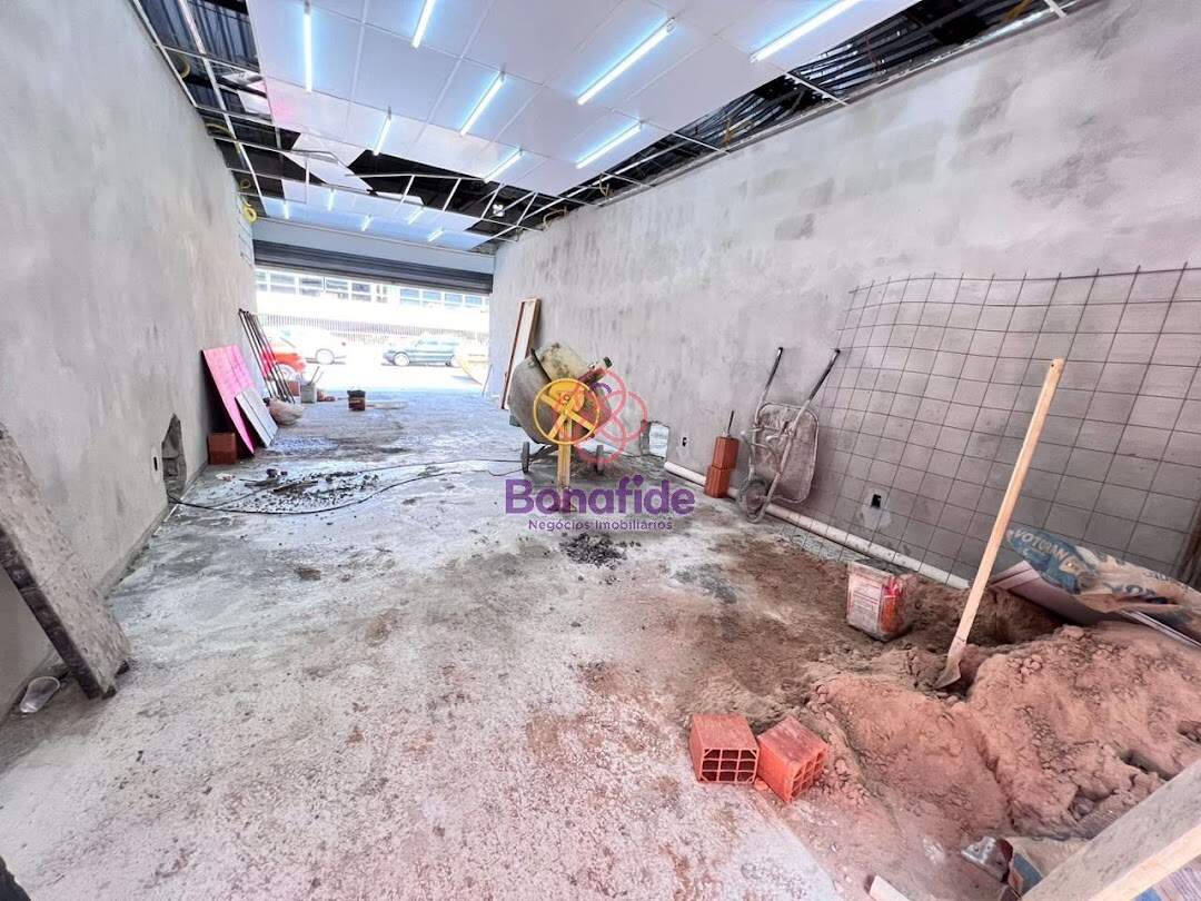 Salão para aluguel no Vila Tavares: 