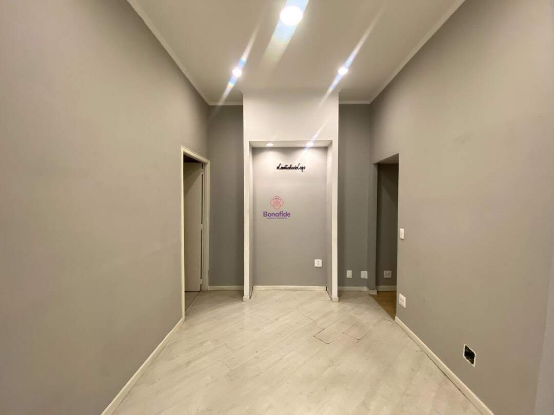 Sala para aluguel no Centro: 