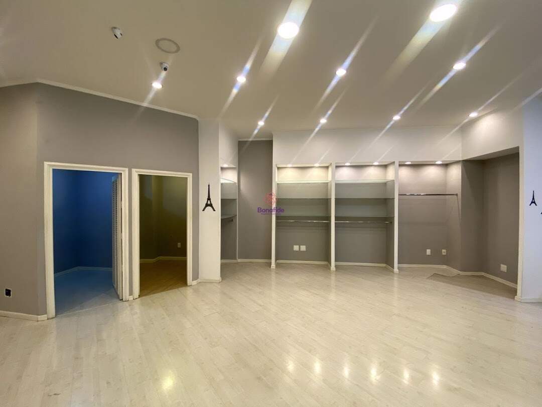 Sala para aluguel no Centro: 