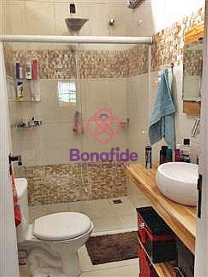 Casa para aluguel no Anhangabaú: 