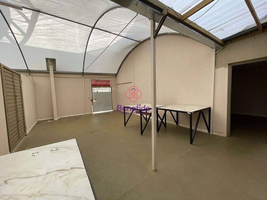 Prédio para aluguel no Jardim das Samambaias: 