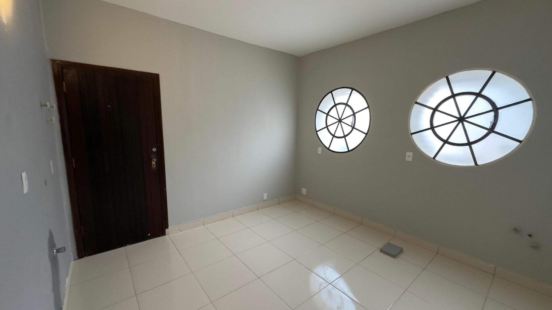 Sala para aluguel no Anhangabaú: 