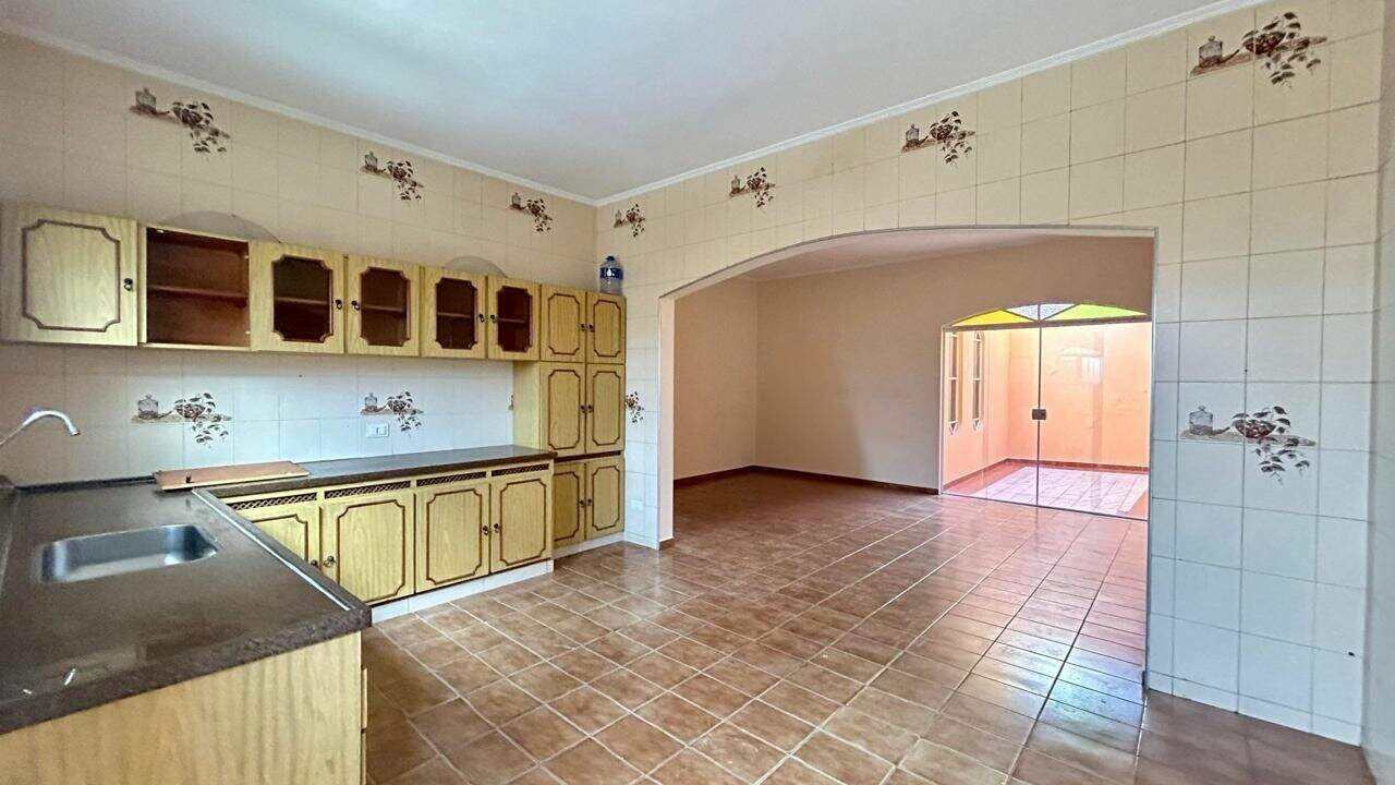 Casa para aluguel no Centro: 