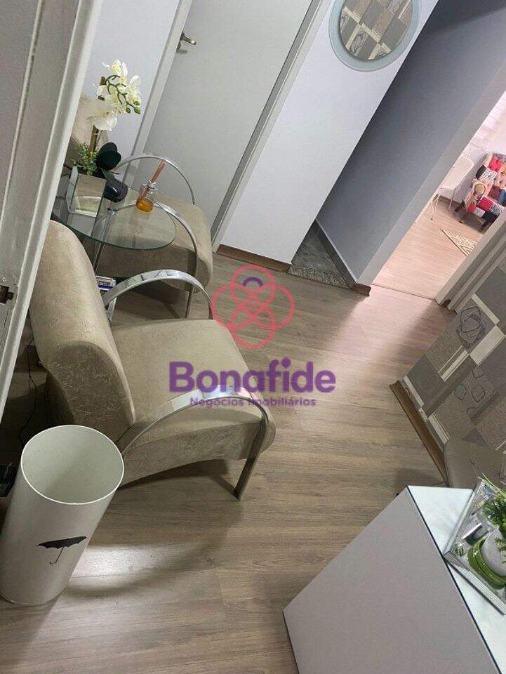 Sala à venda no Centro: 