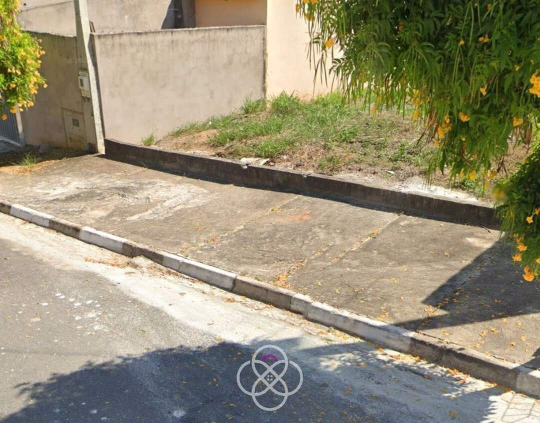 Terreno à venda no Residencial Girassol: 