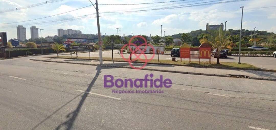 Área para aluguel no Centro: 