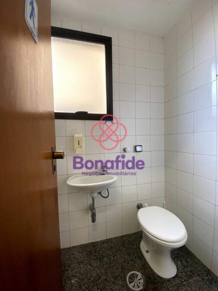 Sala para aluguel no Centro: 