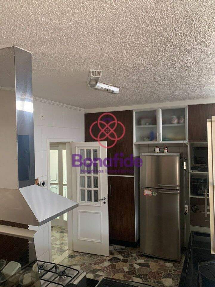 Casa para aluguel no Anhangabaú: 