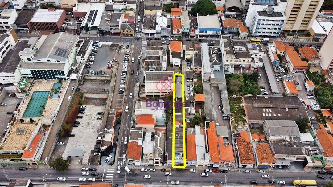 Área à venda no Centro: 