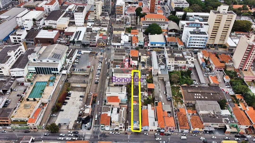 Área à venda no Centro: 