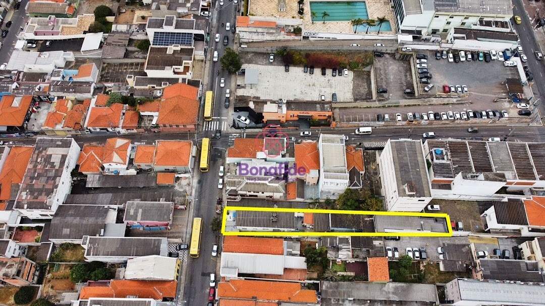 Área à venda no Centro: 