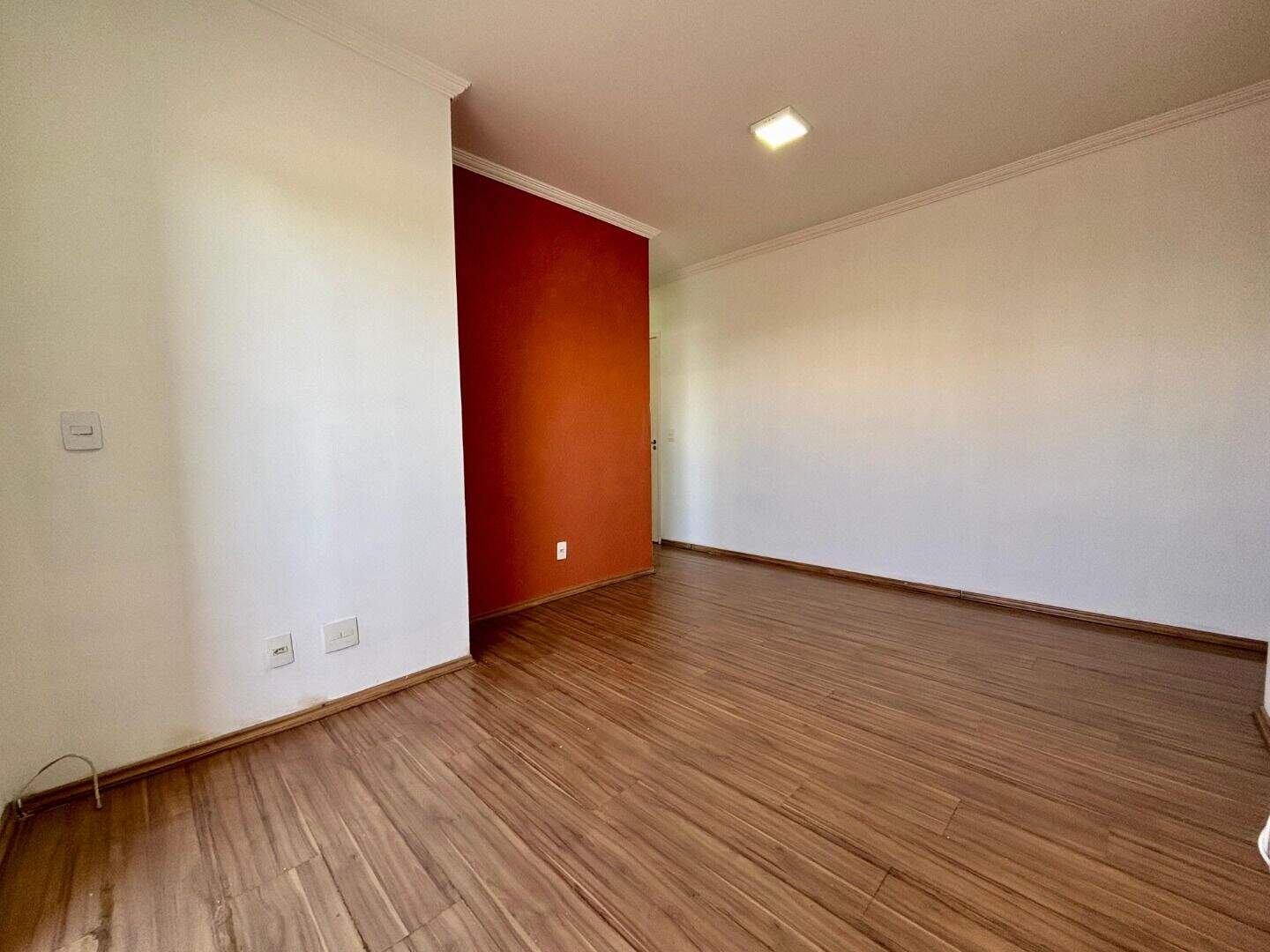 Apartamento para aluguel no Jardim das Samambaias: 