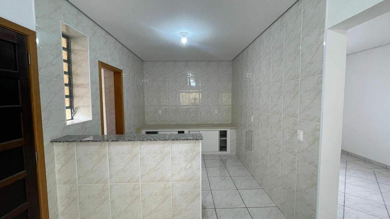 Casa para aluguel no Centro: 