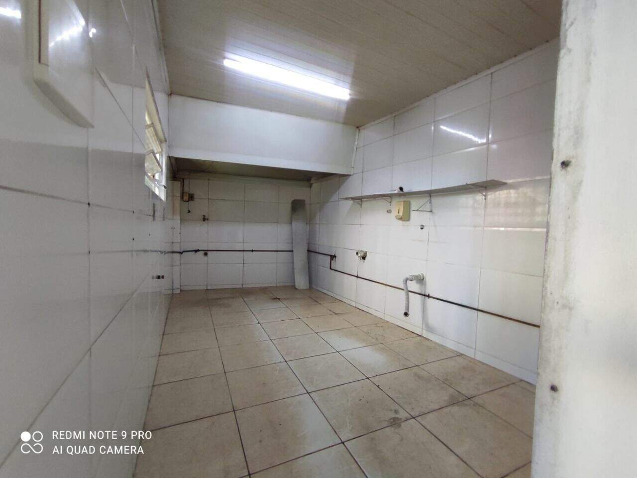 Salão para aluguel no Retiro: 