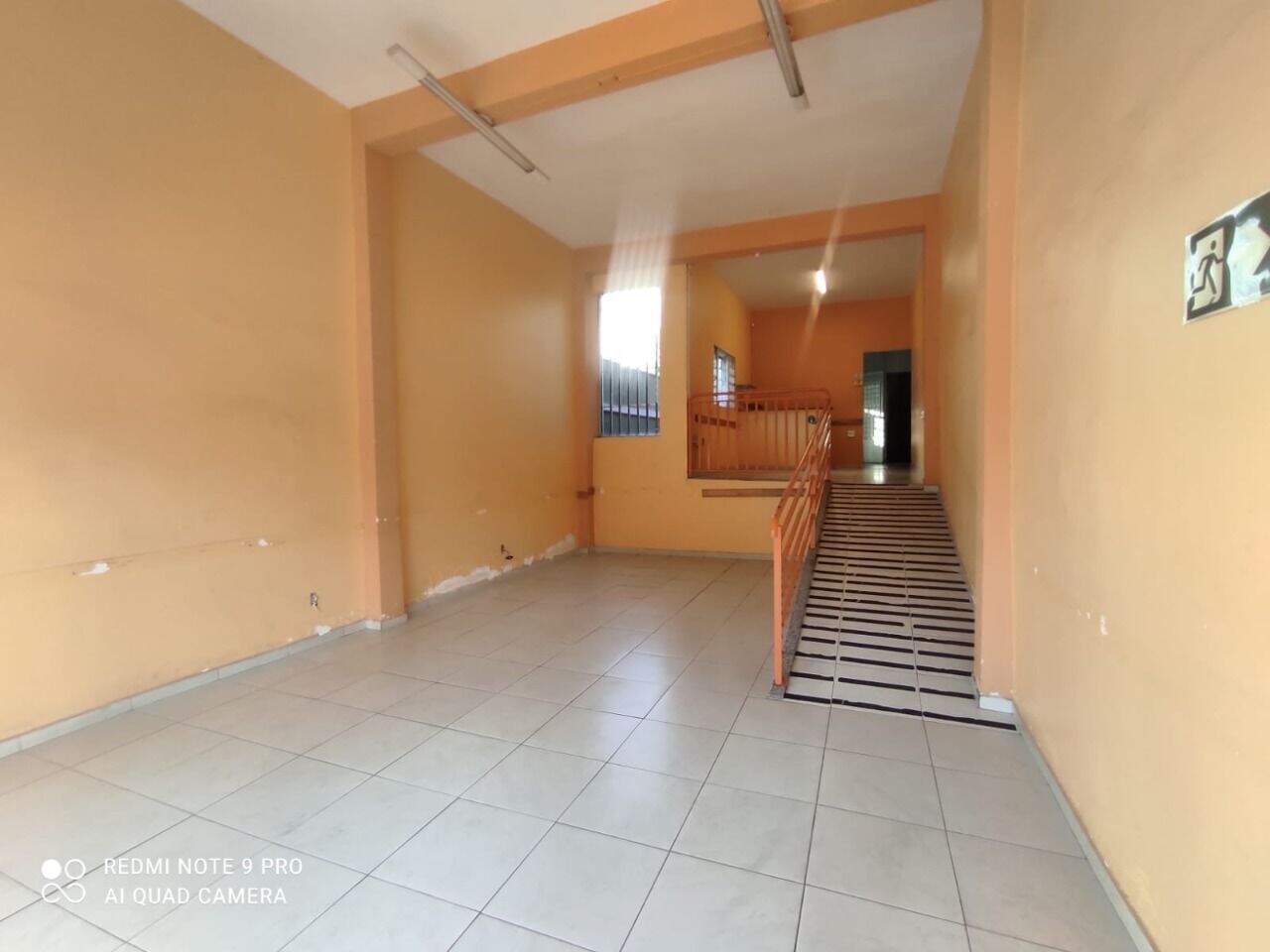 Salão para aluguel no Retiro: 