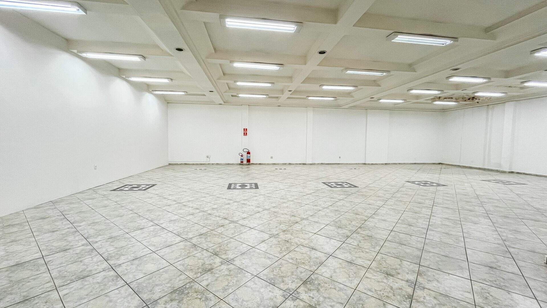 Salão para aluguel no Centro: 