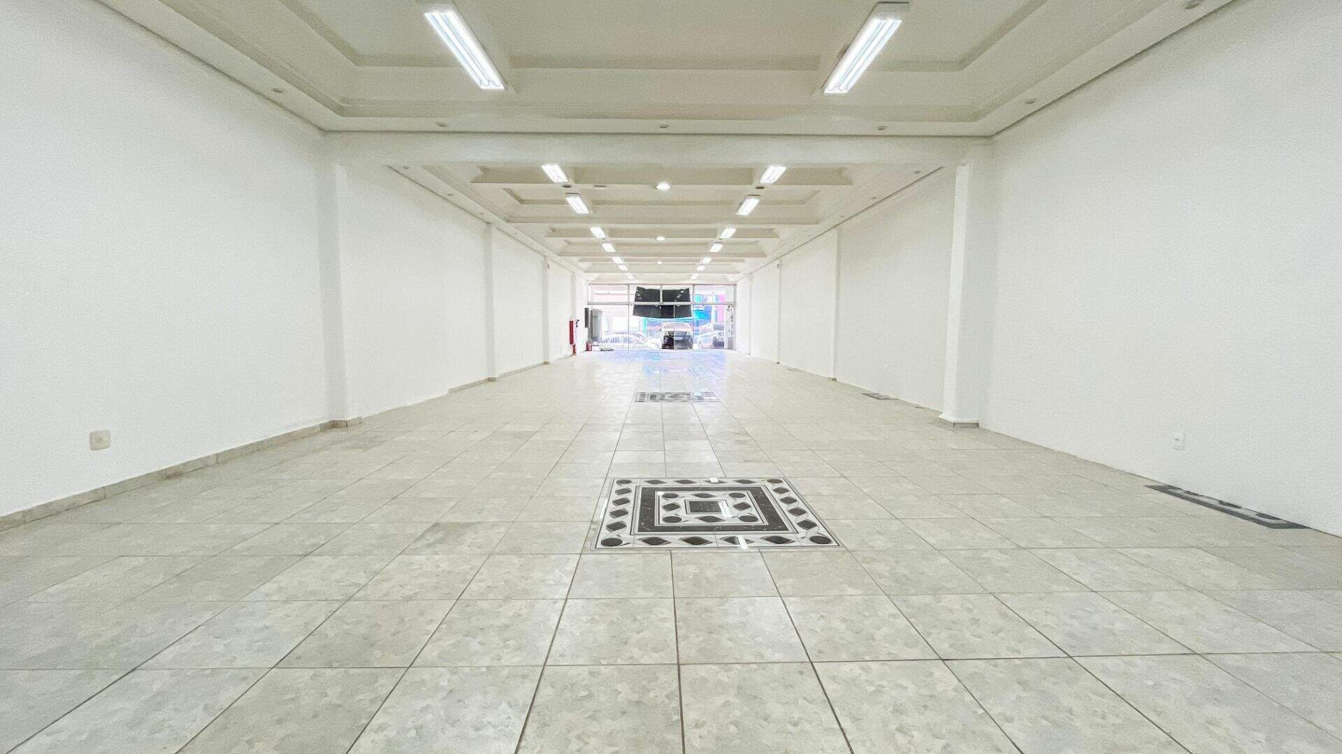 Salão para aluguel no Centro: 