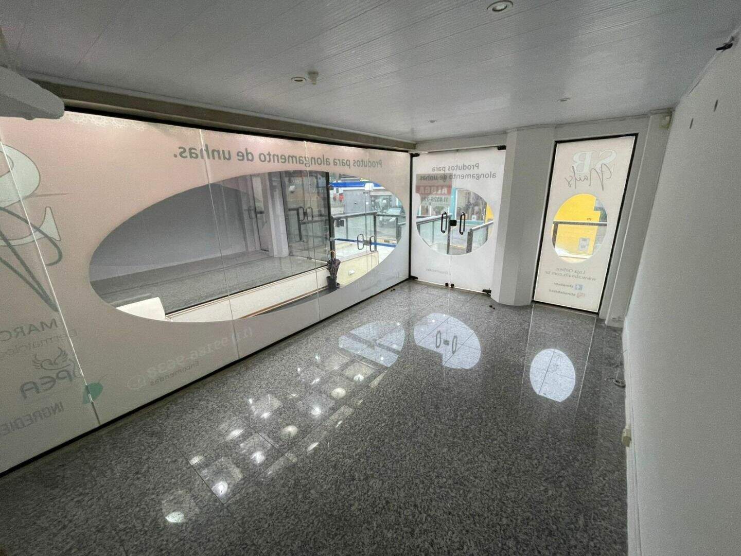 Sala para aluguel no Centro: 