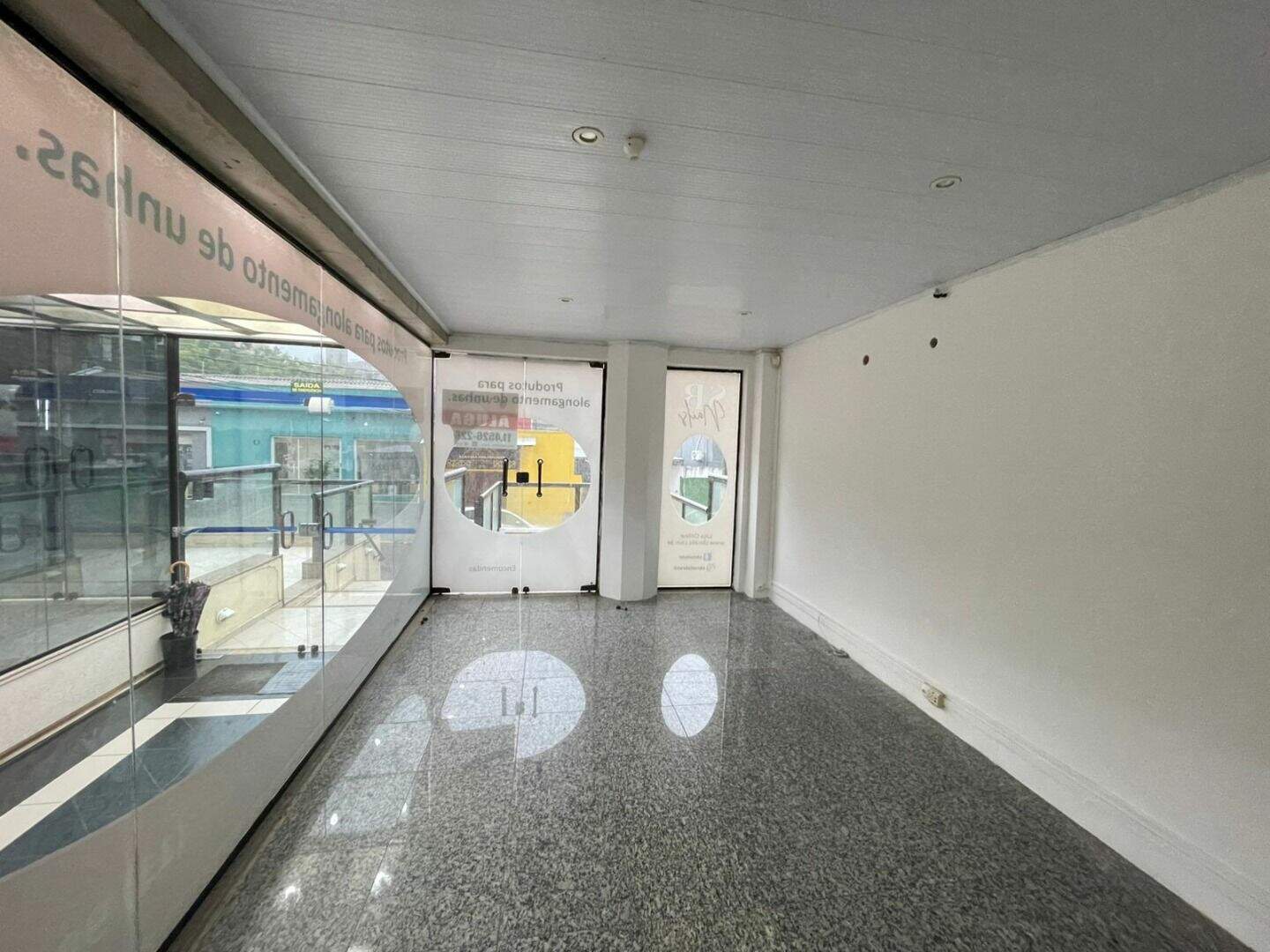 Sala para aluguel no Centro: 