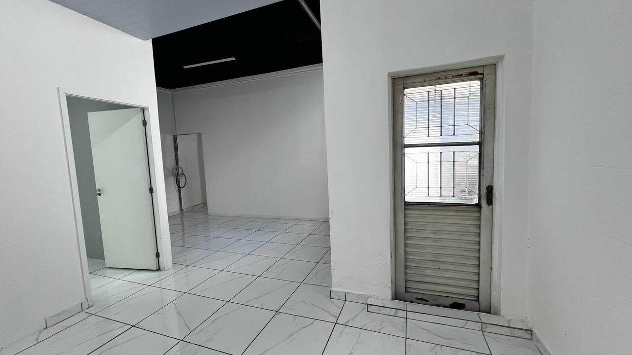 Salão para aluguel no Morro Alto: 