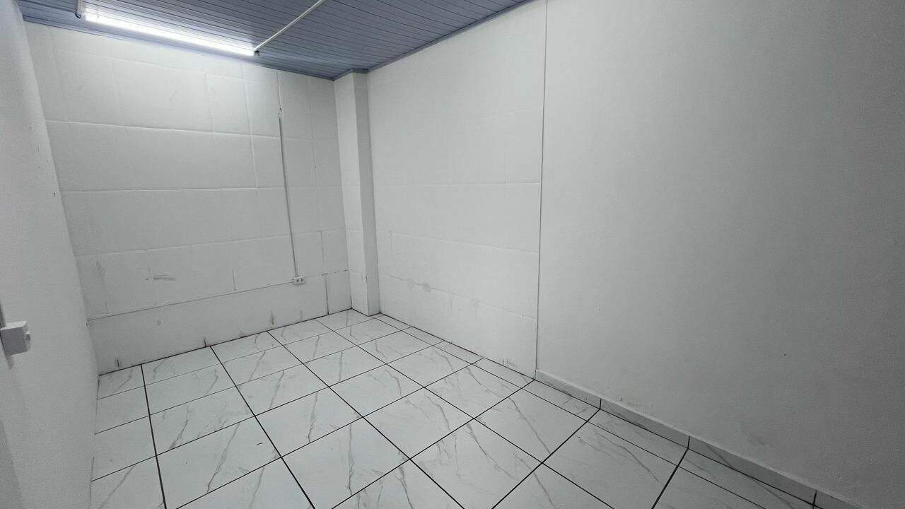 Salão para aluguel no Morro Alto: 