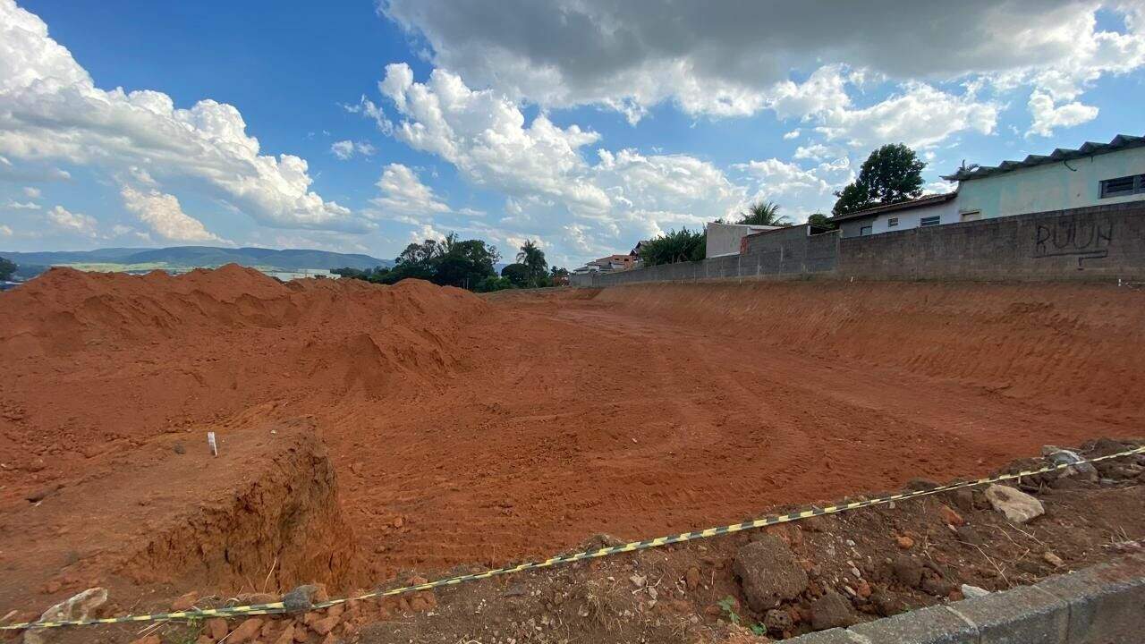 Terreno para aluguel no Distrito Industrial: 