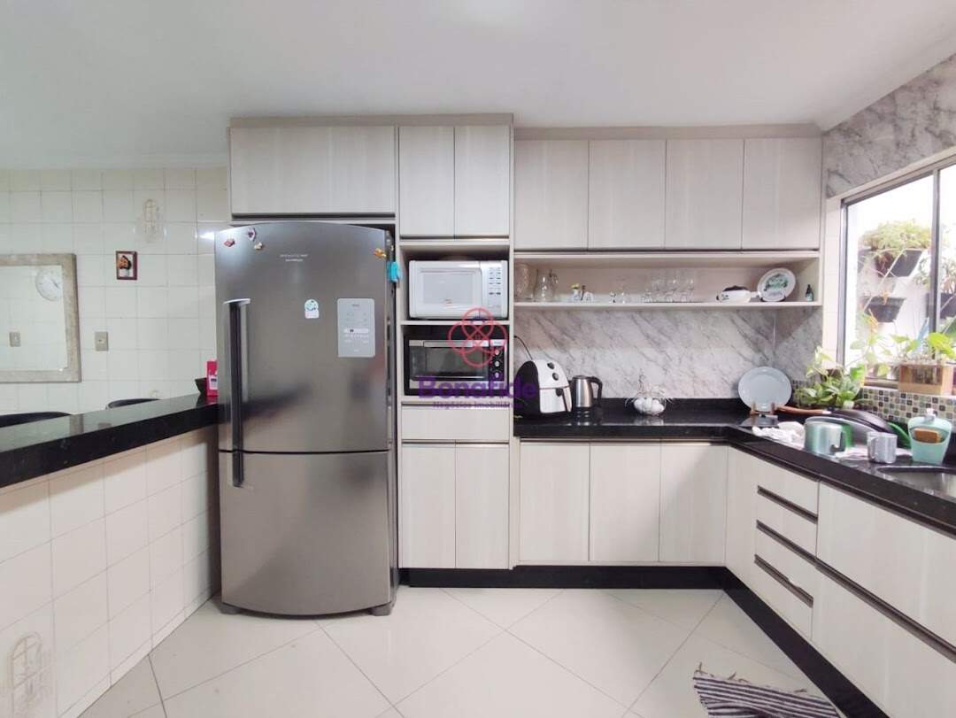 Casa à venda no Jardim América I: 