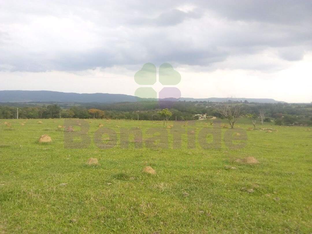 Área à venda no Dos Medeiros: 