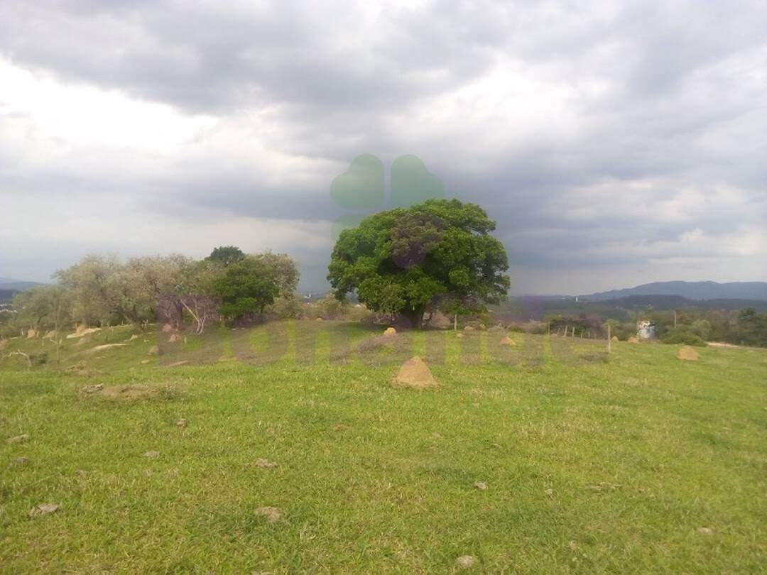 Área à venda no Dos Medeiros: 