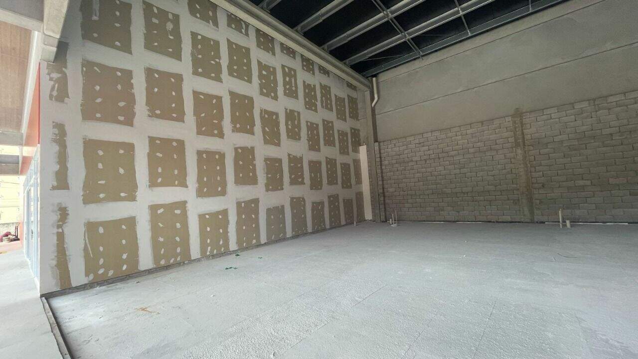 Salão para aluguel no Engordadouro: 