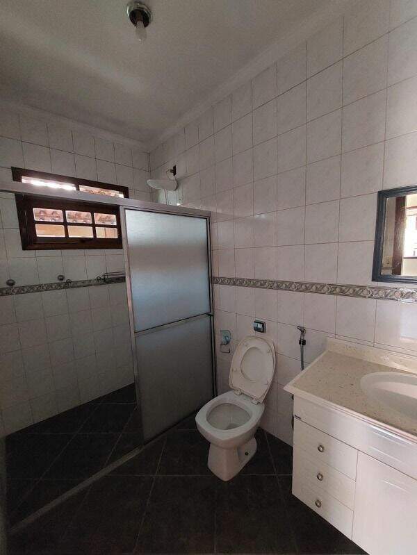 Chácara para aluguel no Medeiros: 