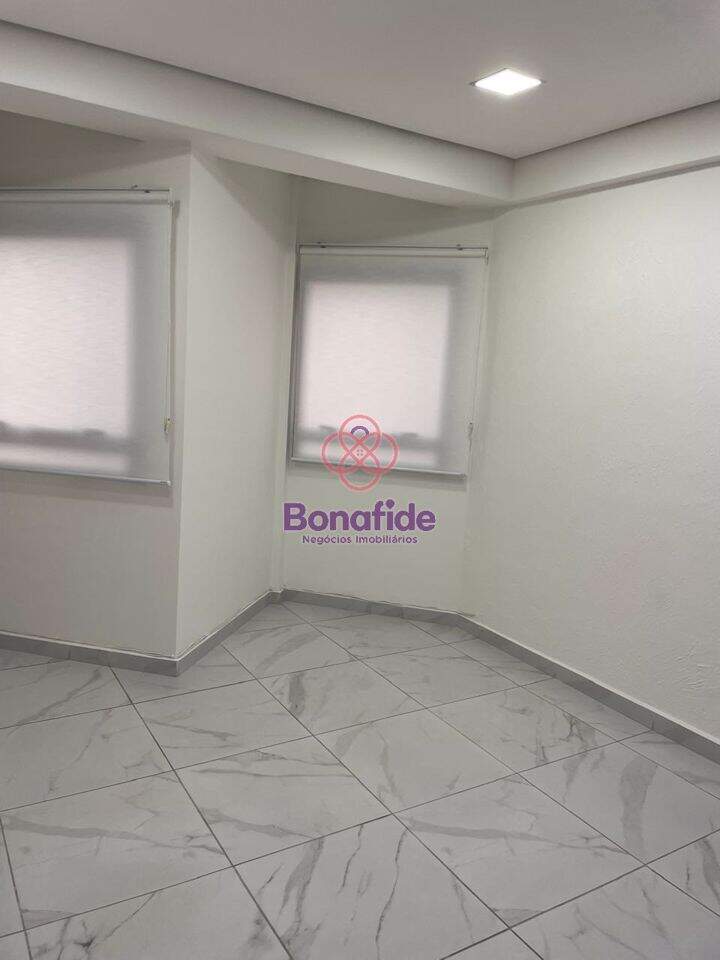 Sala à venda no Centro: 