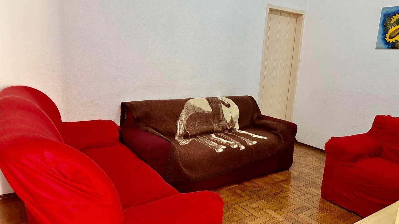 Casa para aluguel no Anhangabaú: 