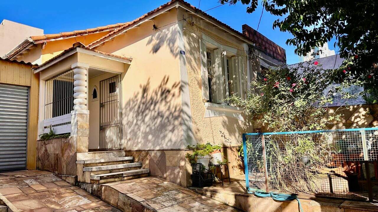 Casa para aluguel no Anhangabaú: 