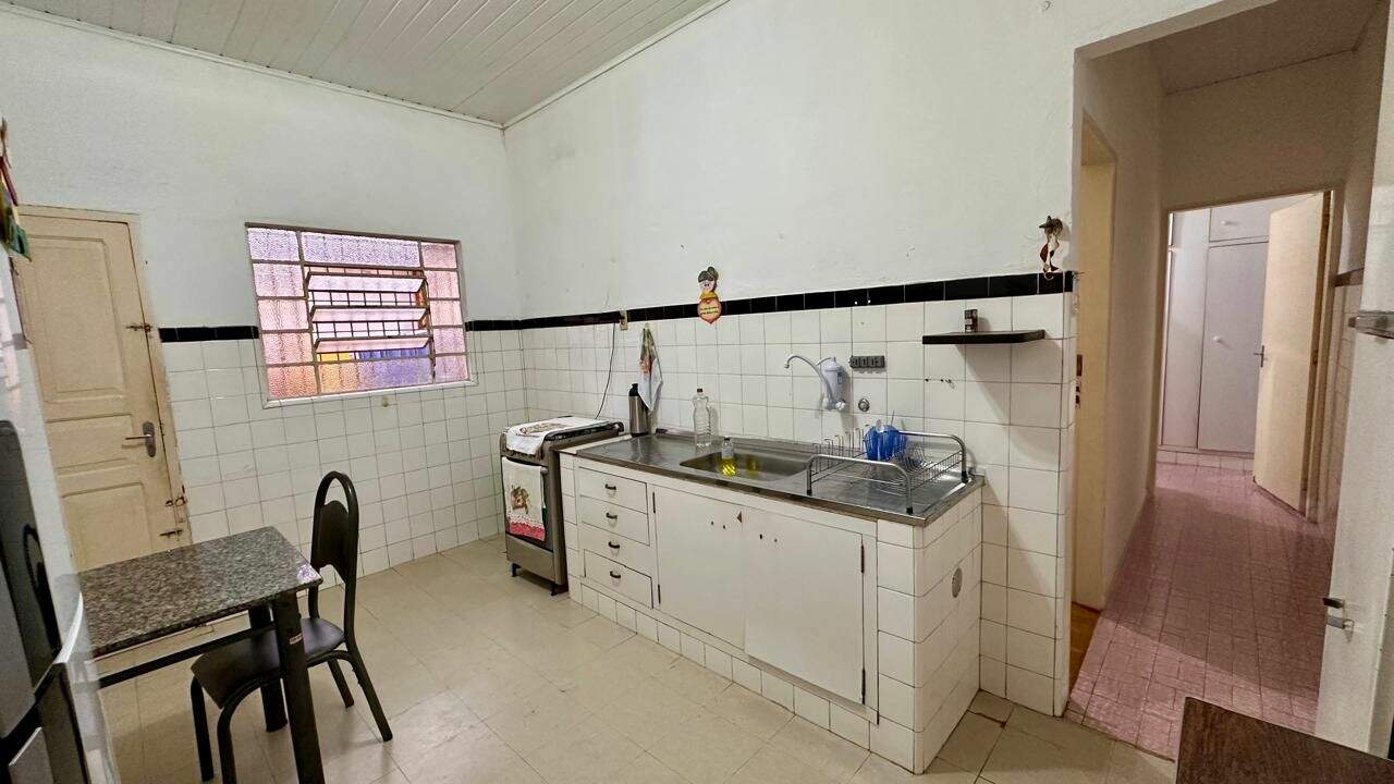 Casa para aluguel no Anhangabaú: 