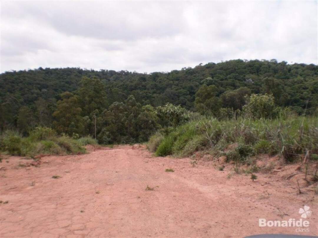 Terreno à venda no Cambarah: 