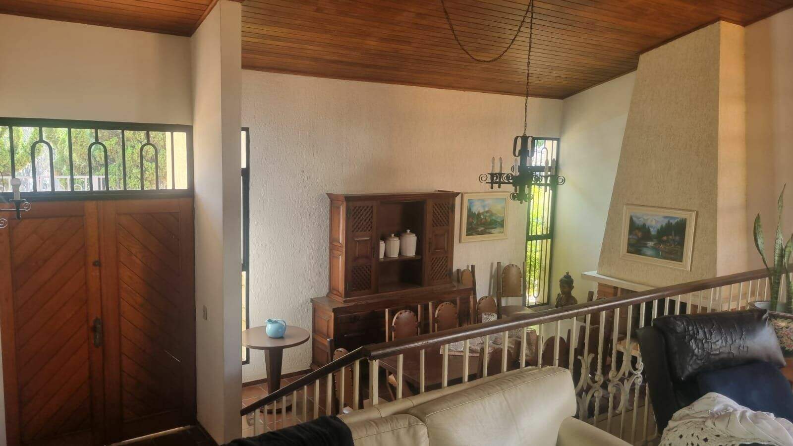 Casa para aluguel no Parque do Colégio: 